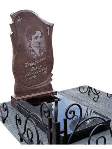 Памятник из коричневого гранита